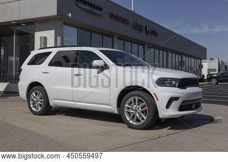 Kokomo - Circa March 2022: Dodge Durango Display At A Stellantis Dealership. Dodge Offers The Durang