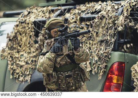 Dual Eye Scoop Aim Tarfet By Rookie Lady Soldier . High Quality Photo