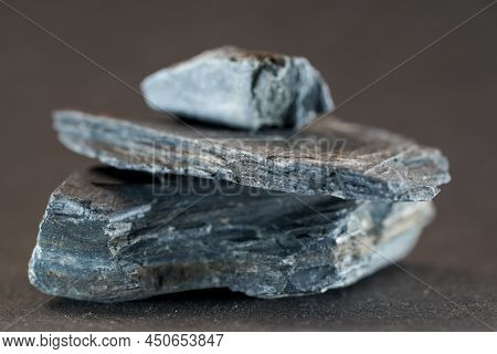 Slate, Stone Splinters, Wood Splinters, Shingle Is A Collective Term For Different Tectonically Defo