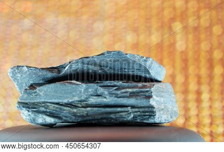 Slate, Stone Splinters, Wood Splinters, Shingle Is A Collective Term For Different Tectonically Defo