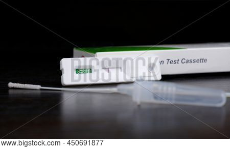 Covid-19 Negative Test Result With Sars Cov-2 Rapid Antigen Test Kit (atk),coronavirus Infectious Pr