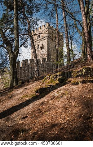 Helfenburk Ruin