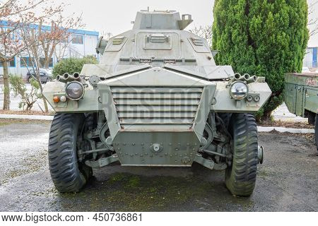 York.yorkshire.united Kingdom.february 16th 2022.a Saracen Armoured Personnel Carrier Is On Display 