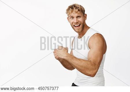 Strong Male Athlete Flex Biceps, Showing Strong Mascules On Arms, Shouting Joyful, Workout In Gym, S