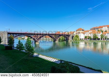 Glavni Old Most In Maribor With A Beautiful View Of The Old Town End Lent District Summer Day