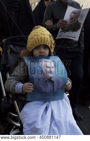 Funeral Of Qassem Suleimani Assassinated By American Drones, Qasem Soleimani Was An Iranian Major Ge