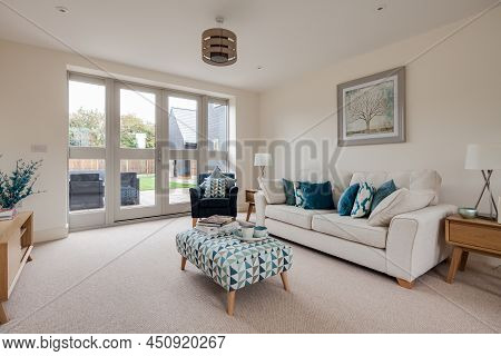 Radwinter, Essex - Sept 12 1018: Modern Bright Furnished Sitting Room Lounge With Stylish Furniture 
