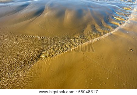 Golden patterns.