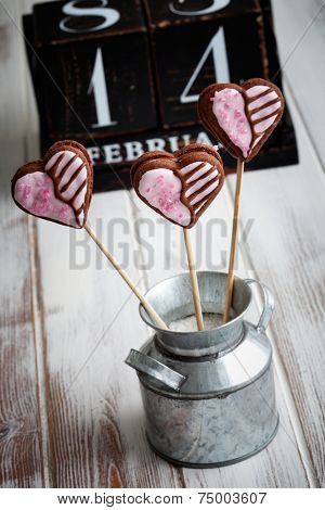 Chocolate filled heart cookie pops for ValentineÃ?ÃÂ´s Day