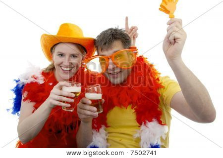 Twee Nederlandse voetbalfans In Oranje Outfit