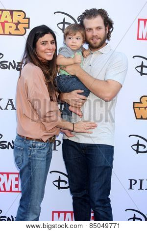 LOS ANGELES - OCT 1:  Cutter Dykstra, Jamie-Lynn Sigler, Beau Kyle Dykstra at the VIP Disney Halloween Event at Disney Consumer Product Pop Up Store on October 1, 2014 in Glendale, CA