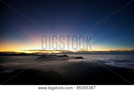 Amazing sunrise seen from Sri Pada