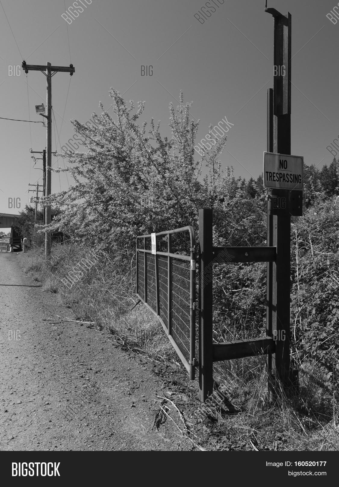  No Trespassing Sign Image Photo Free Trial Bigstock