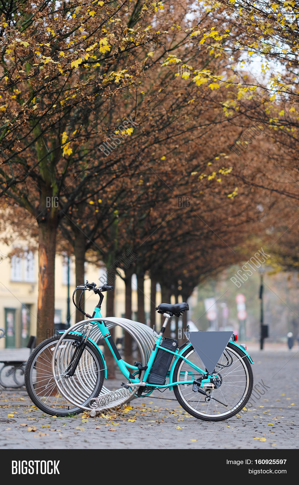 velo on the boulevard
