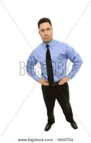 Biznesmen stoi w garniturze
