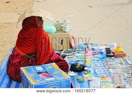 Woman selling goods on the market in Tripoli Libia - 25. march 2010