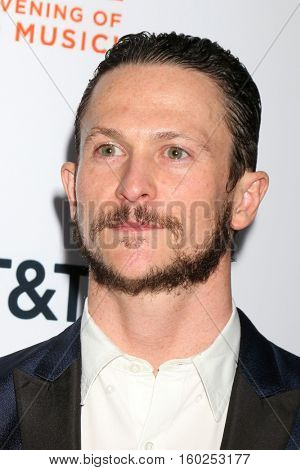 LOS ANGELES - DEC 4:  Jonathan Tucker at the TrevorLIVE Los Angeles 2016 at Beverly Hilton Hotel on December 4, 2016 in Beverly Hills, CA