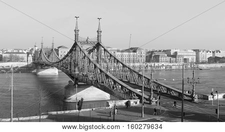 Budapest, the Chain Bridge and the black and white