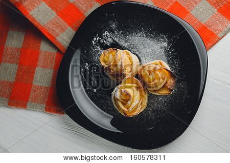 Delicious And Beautiful Apple Rose Puff Pastries