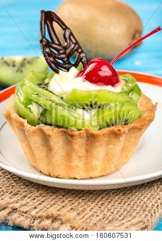 Tart With Kiwi