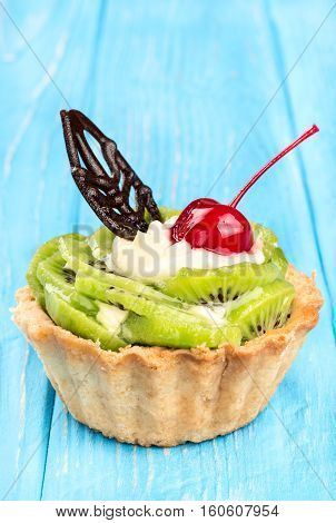 Tart With Kiwi