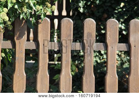 Picket fences / Fence of the fence - the infield fence