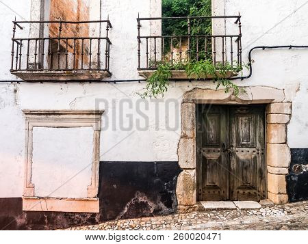 Old Abandoned Building In The Old Town Of Estremoz In Alentejo Region, Portugal.