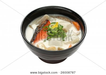 Kasu jiru (sopa a base de lías de sake), comida japonesa