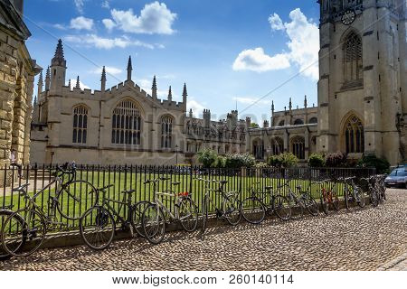 Oxford, United Kingdom- June 08, 2015: Tourists Near Bodleian Libraries Is The Largest University Li
