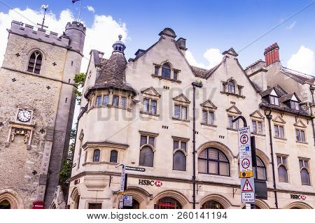 Oxford, Uk - June 08, 2015: Cornmarket Street, Or Just Cornmarket As It Is Known In The City, Is Oxf