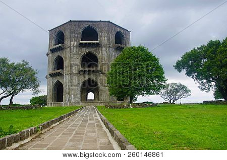 The Tomb Of Salabat Khan Ii Or Chandbiwi's Mahel Three-storey Stone Structure, 13 Km From Ahmednagar