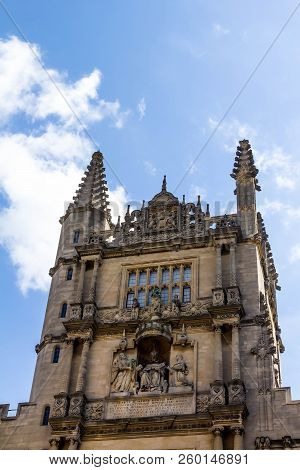 The Tower Of The Five Orders Housing The Bodleian Library In Oxford, England. It Is One Of The Oldes