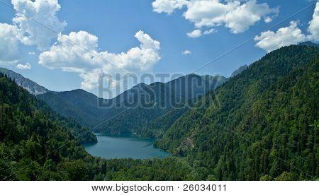 Lago di montagna 