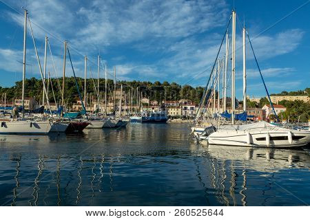 August 13, 2018, Small Fishermans And Yacht Haven, Marina In Saint-mandrier-sur-mer, Provence, Franc