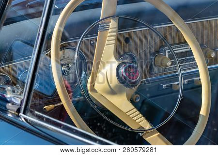 Dashboard Retro Car Gas 21 Cheboksary, Russia, 22.09 / 2018 Volga, Wheel, Gaz21