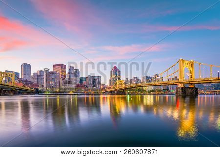 Pittsburgh, Pennsylvania, USA skyline on the Allegheny River.