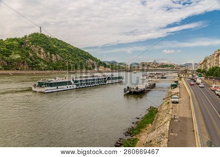 Editorial, Bank Of River Danube  With Trams In Budapest, Hungary
