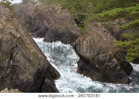 Kaminariiwa Rock And Ranboya Gorge In Goishi Coast, Ofunato, Iwate, Japan