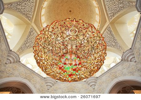 Decoração de Mesquita Sheikh Zayed e maior no lustre do mundo. Abu Dhabi, United Arab Emirat
