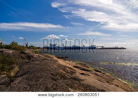 Editorial 08.18.2018 Hanko Finland, Port With Cargo Ships At The Pier On A Sunny Day