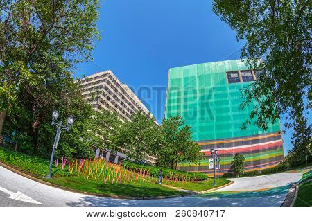 Crystal City, Arlington, Usa - September 6, 2018: An Urban Neighborhood Of South Of Downtown Washing