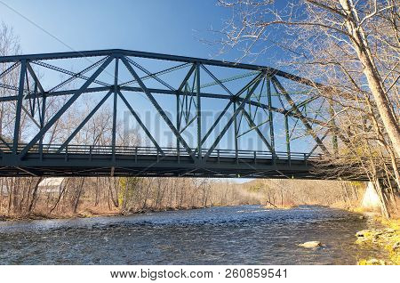 The Metal Pleasant Valley Bridge Spanning The Farmington River On A Sunny Spring Day In Pleasant Val