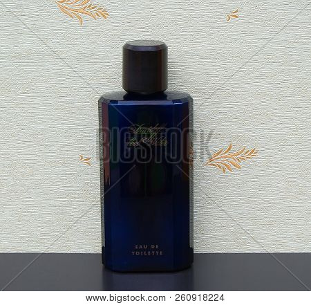 Davidoff Cool Water, Eau De Toilette, Large Perfume Bottle In Front Of The Satin Wallcovering Elysee