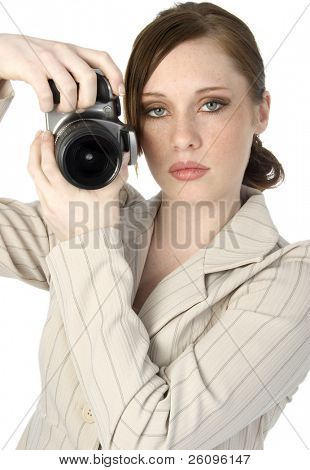 Ung kvinde i jakkesæt med digital slr kamera.