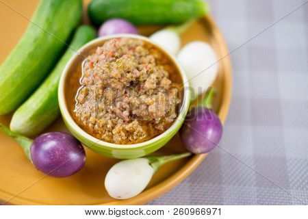 Thai Food : Chilli Tamarind Sauce Dip (nam Prig Ma Kham) With Cucumber And Eggplant