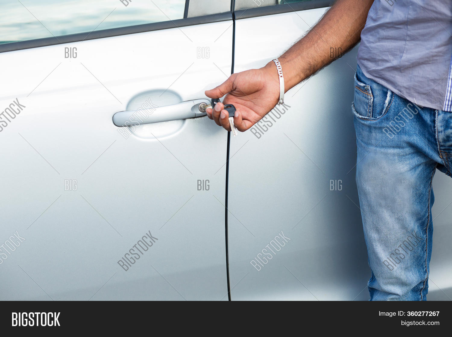 Man Unlocks Car Door Image & Photo (Free Trial) Bigstock