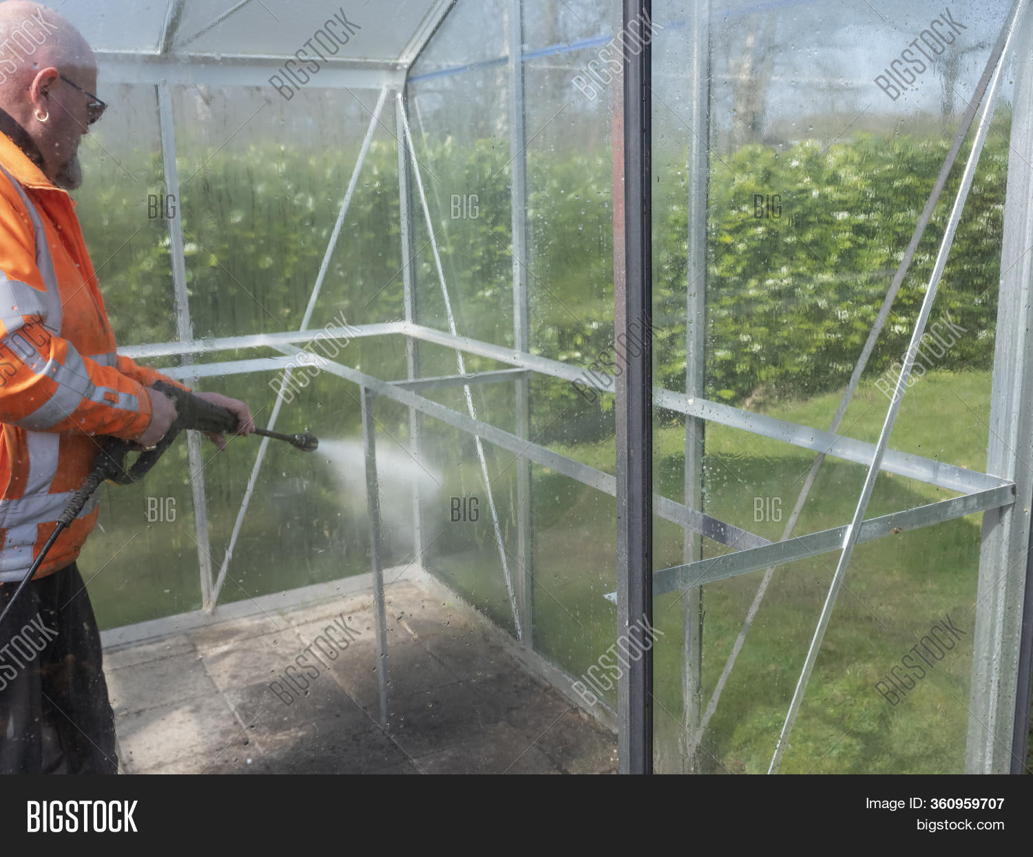 Теплица из поликарбоната. Обработка теплицы весной. Как дезинфицировать теплицу. Дезинфекция грунта в теплице. Обработка теплицы весной.