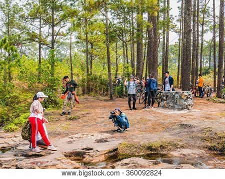 Loei/thailand-17 Feb 2019:unacquainted Tourist On Anodard Pond On Phu Kradueng Mountain National Par