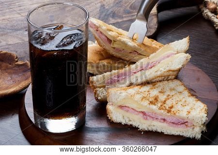 hot mixed sandwich with cola soda