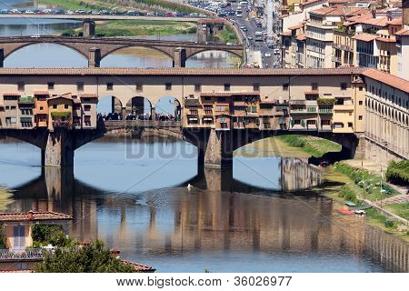 Den berømte Ponte Vecchio broen i Firenze, Italien